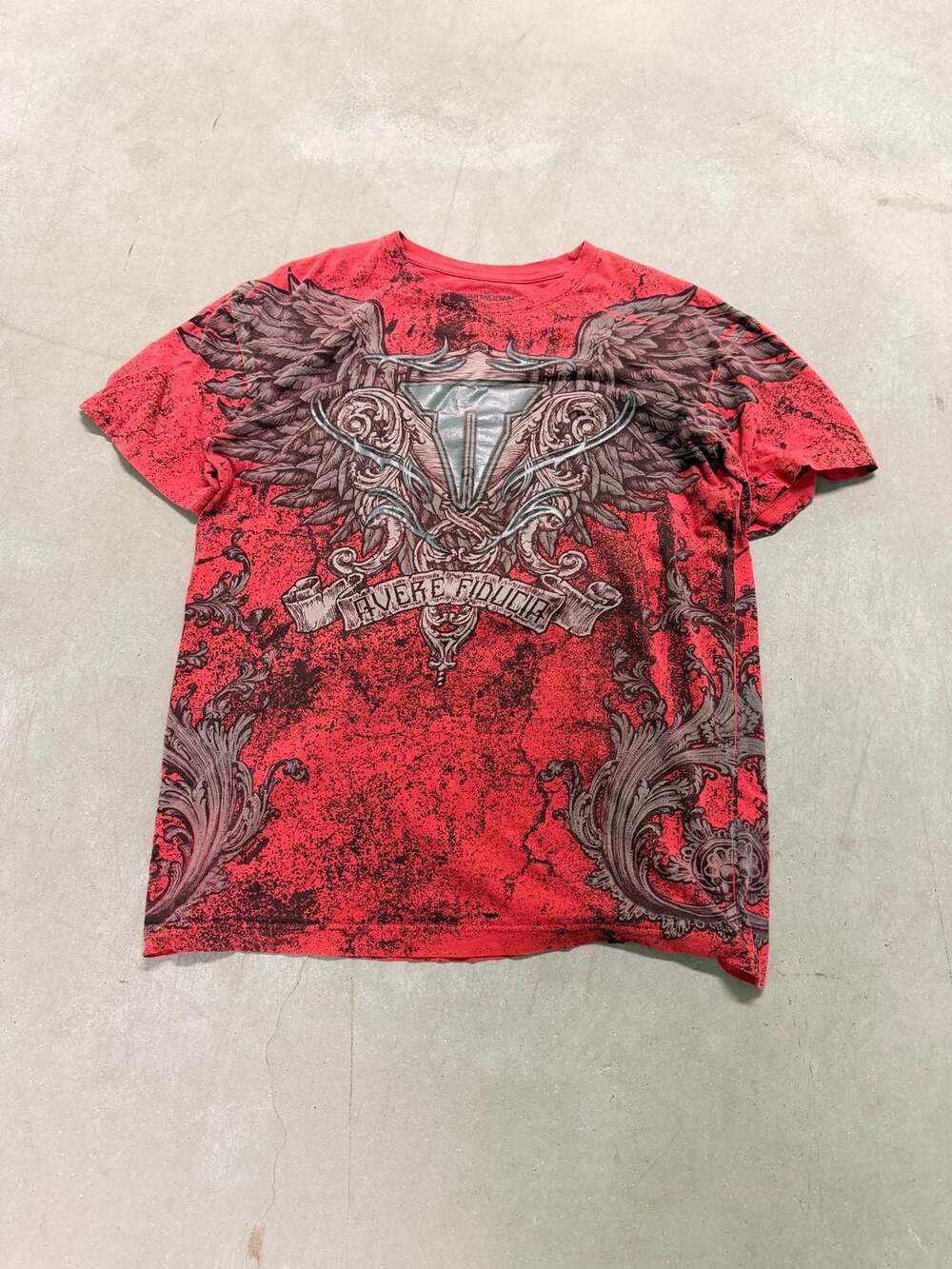 Throwdown by Affliction Men's Graphic T-Shirt Red Winged Logo Avere Fiducia